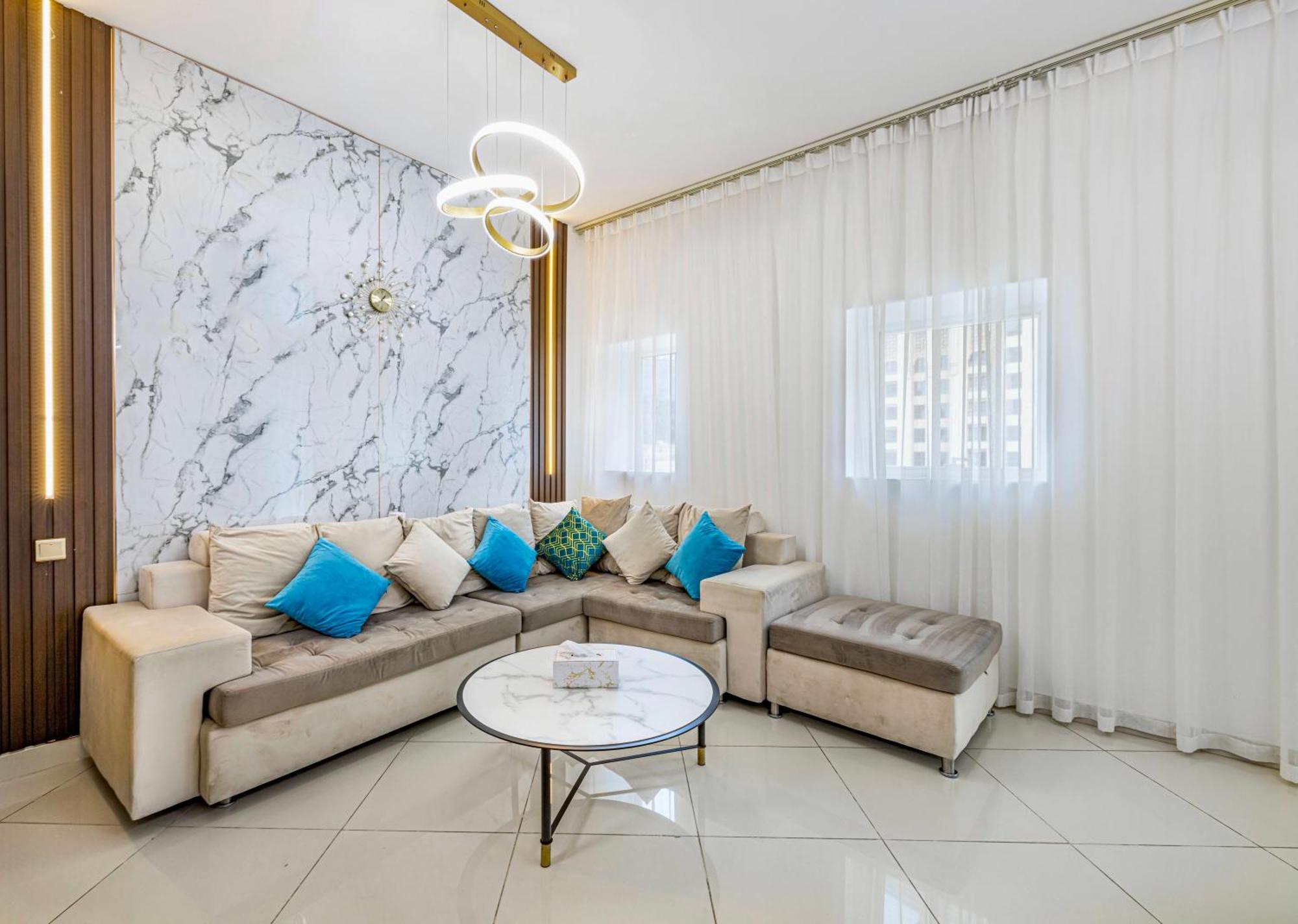 5 Star Serviced Apartment With Beach Access In The Heart Of Dubai Marina Free Welcome Gift Box Upon Arrival Экстерьер фото