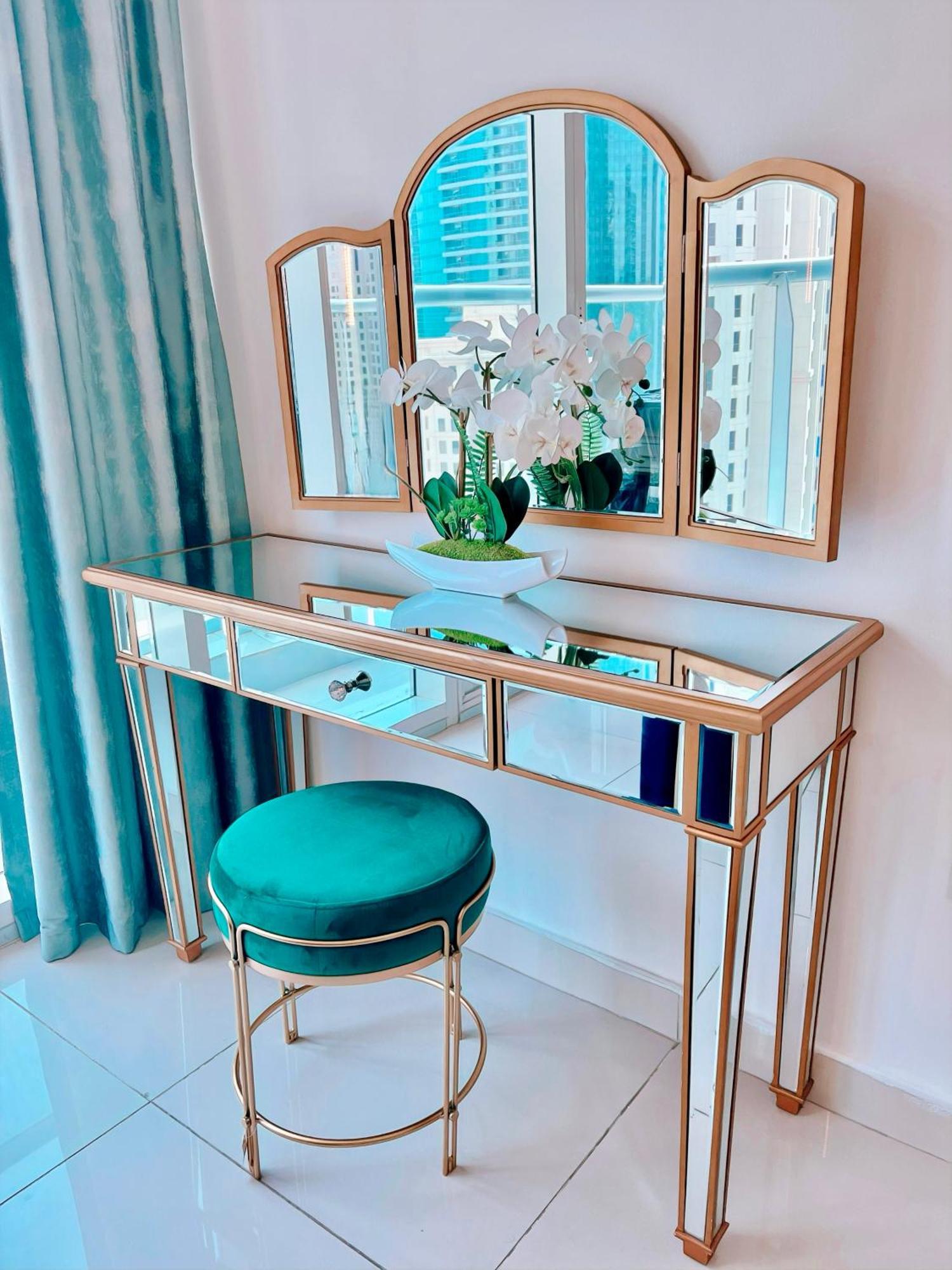 5 Star Serviced Apartment With Beach Access In The Heart Of Dubai Marina Free Welcome Gift Box Upon Arrival Экстерьер фото