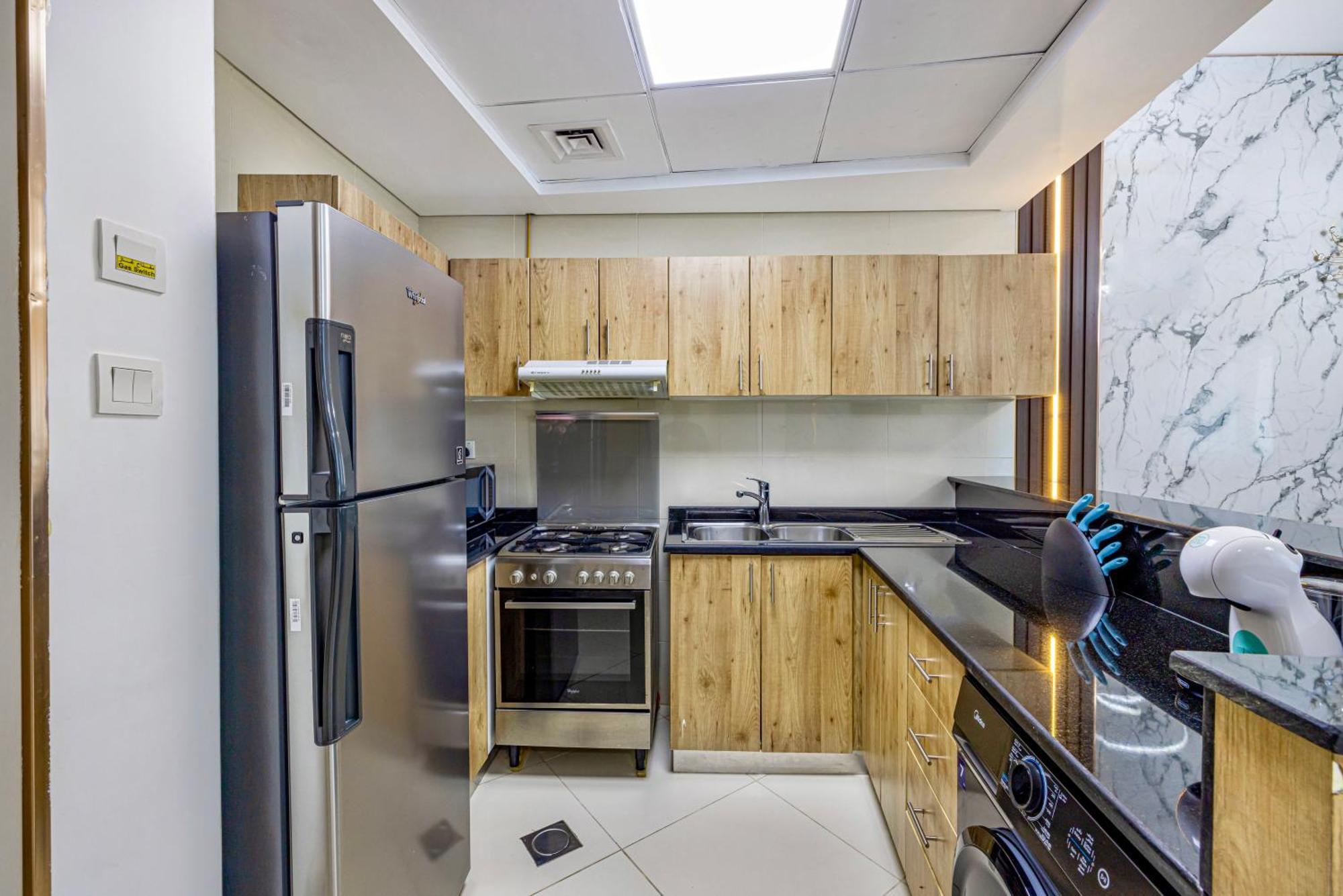 5 Star Serviced Apartment With Beach Access In The Heart Of Dubai Marina Free Welcome Gift Box Upon Arrival Экстерьер фото